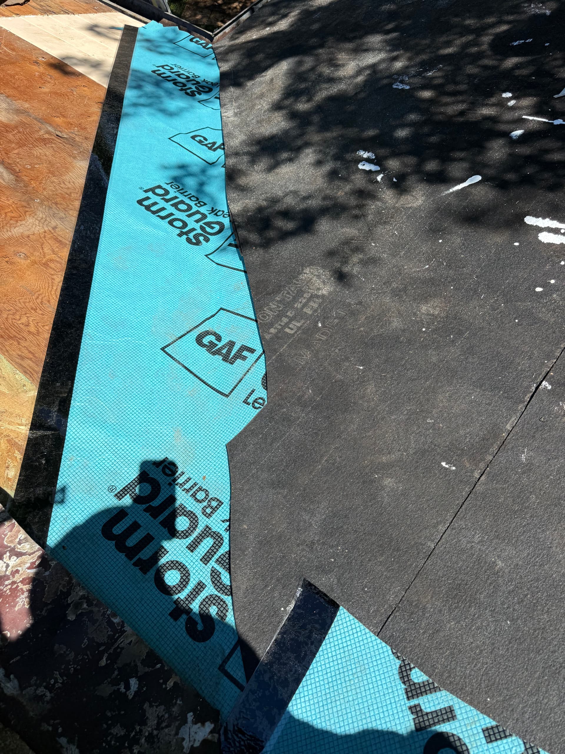 Gallery photos for Chimney Valley Roof Repair Done the Right Way: Image #3