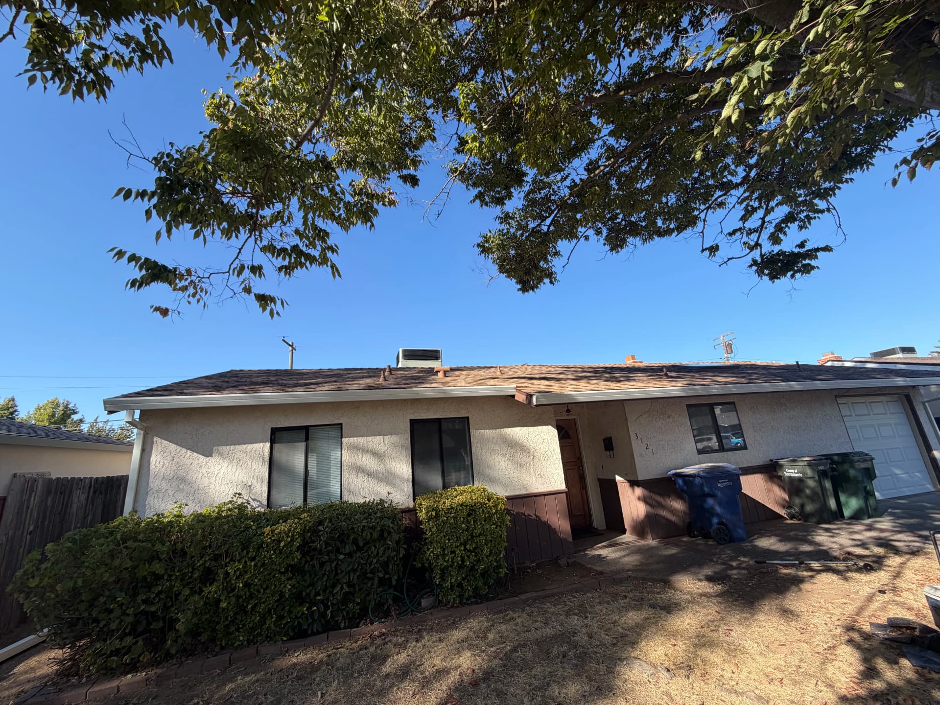 Gallery photos for Full Roof Tear-Off and New Shingle Installation on a Ranch-Style Home: Image #2